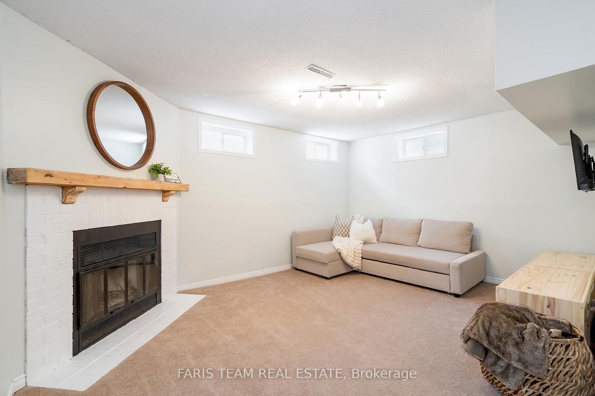 Photo 8 of 82 Elizabeth Street, Barrie, Ardagh — HOMEH