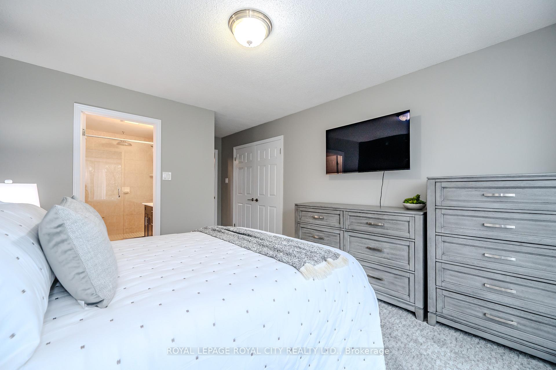 Photo 25 of 21 Kortright Road E, Guelph, Kortright East — HOMEH