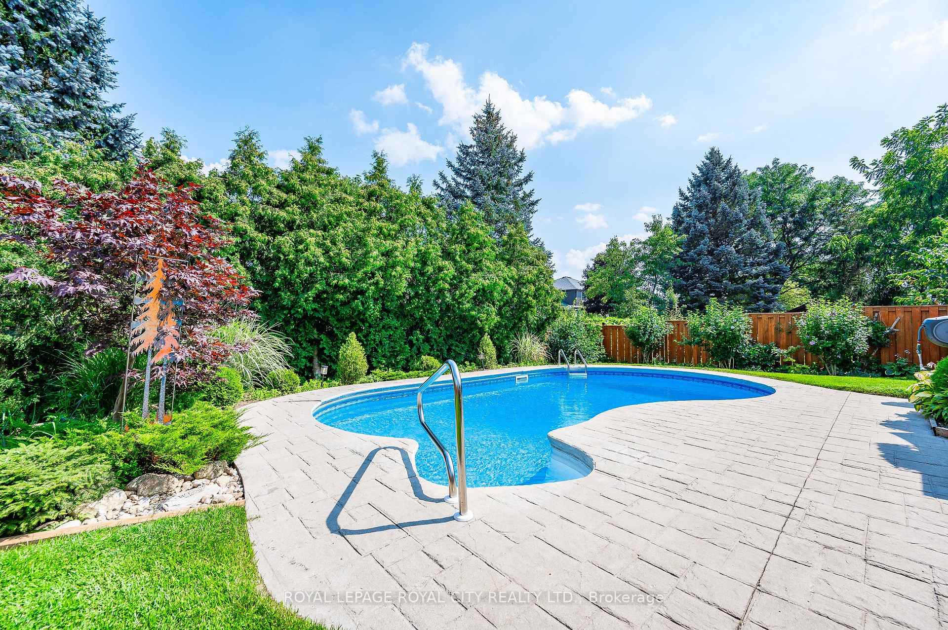 Photo 35 of 21 Kortright Road E, Guelph, Kortright East — HOMEH