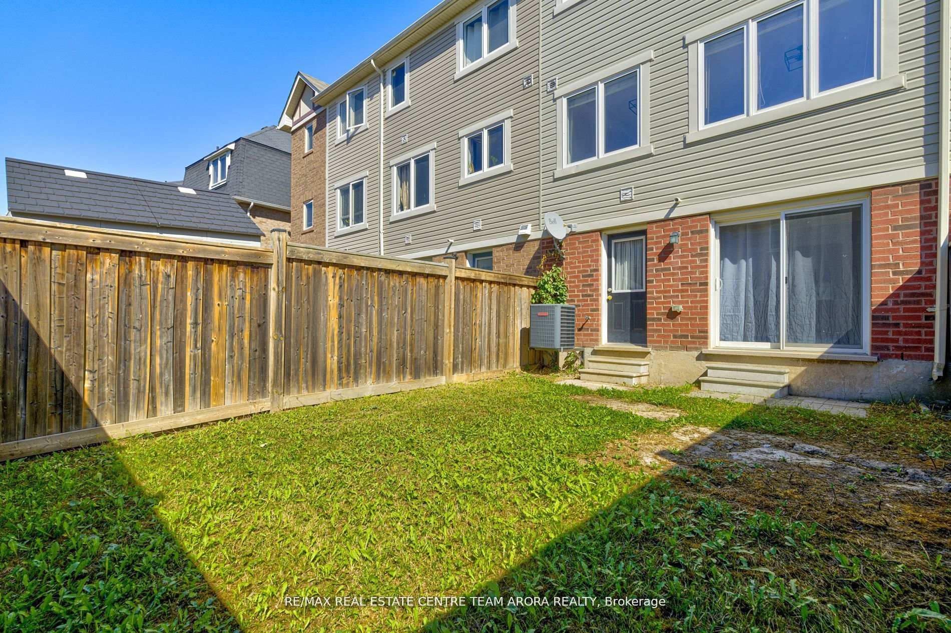 Photo 34 of 70 Memory Lane, Brampton, Northwest Brampton — HOMEH