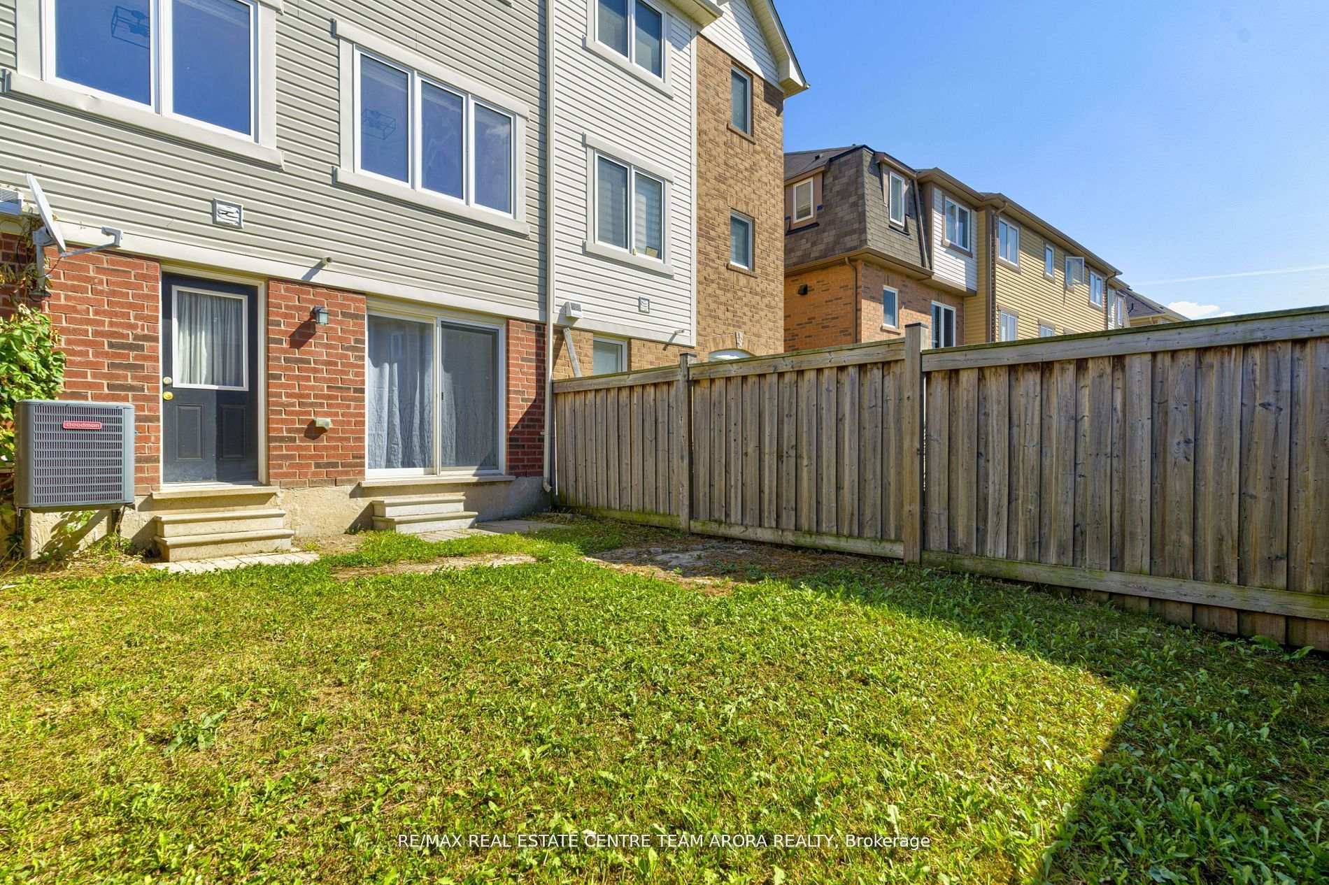 Photo 35 of 70 Memory Lane, Brampton, Northwest Brampton — HOMEH