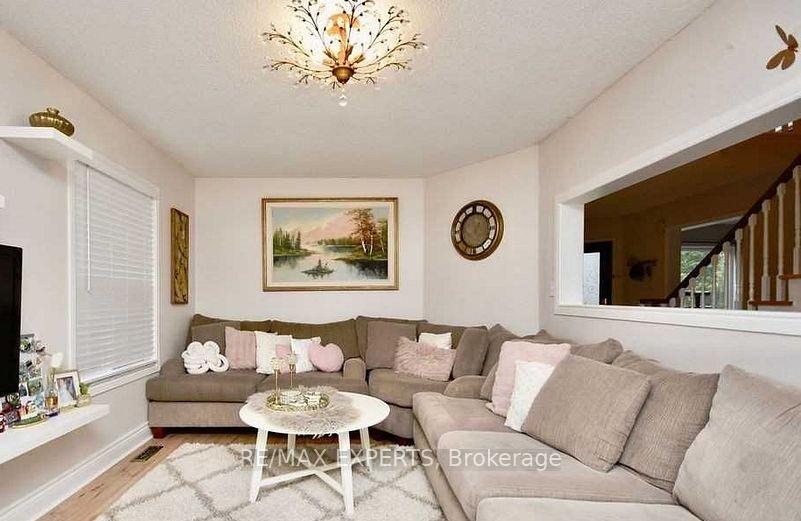 Photo 7 of 63 Barwick Drive, Barrie, Sunnidale — HOMEH