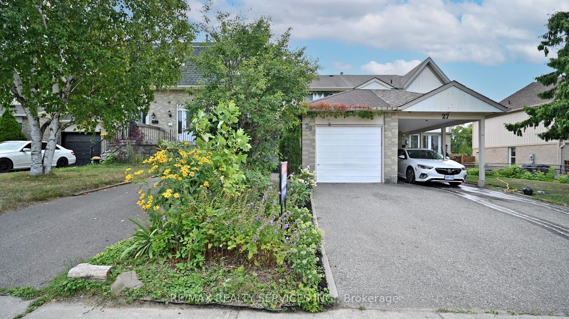Photo 3 of 29 Primrose Crescent, Brampton, Heart Lake West — HOMEH