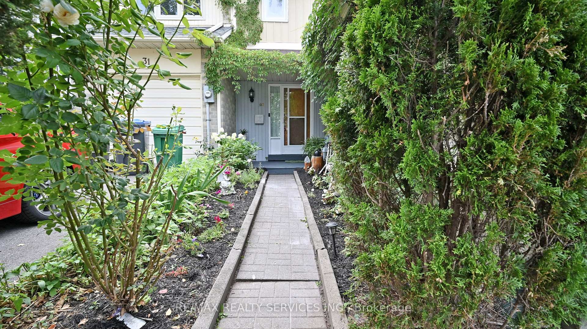 Photo 6 of 29 Primrose Crescent, Brampton, Heart Lake West — HOMEH