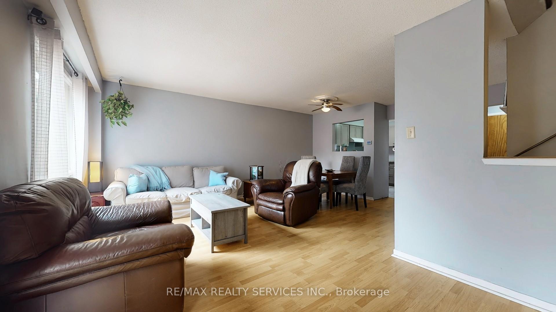 Photo 7 of 29 Primrose Crescent, Brampton, Heart Lake West — HOMEH