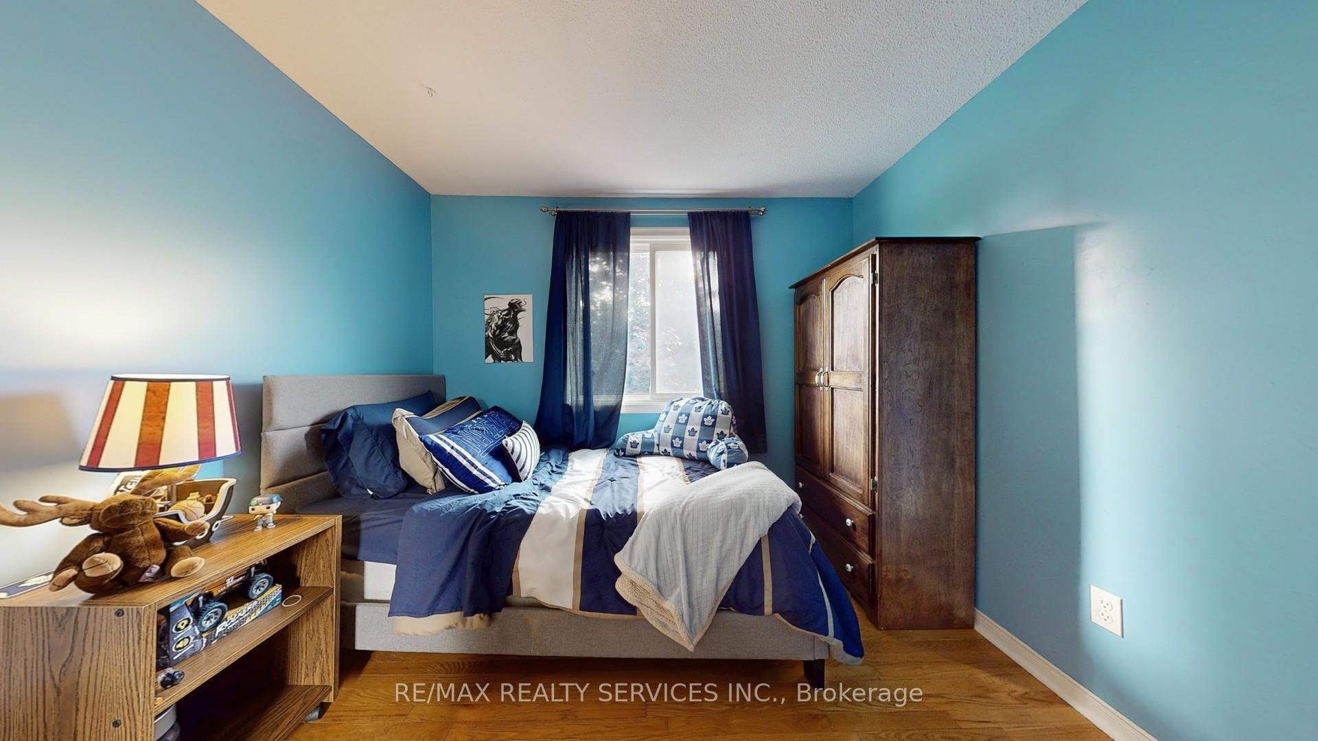 Photo 23 of 29 Primrose Crescent, Brampton, Heart Lake West — HOMEH