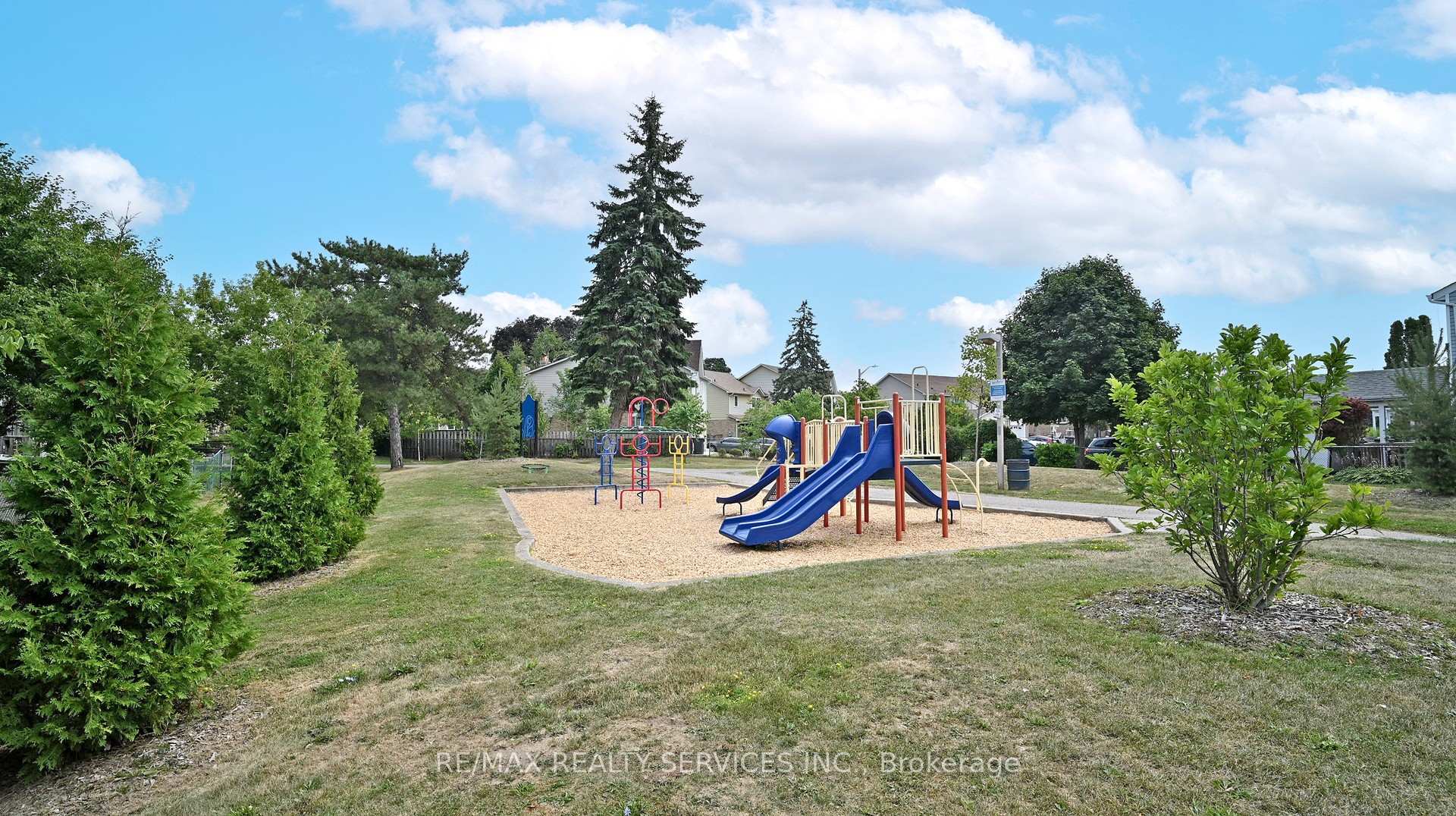 Photo 48 of 29 Primrose Crescent, Brampton, Heart Lake West — HOMEH