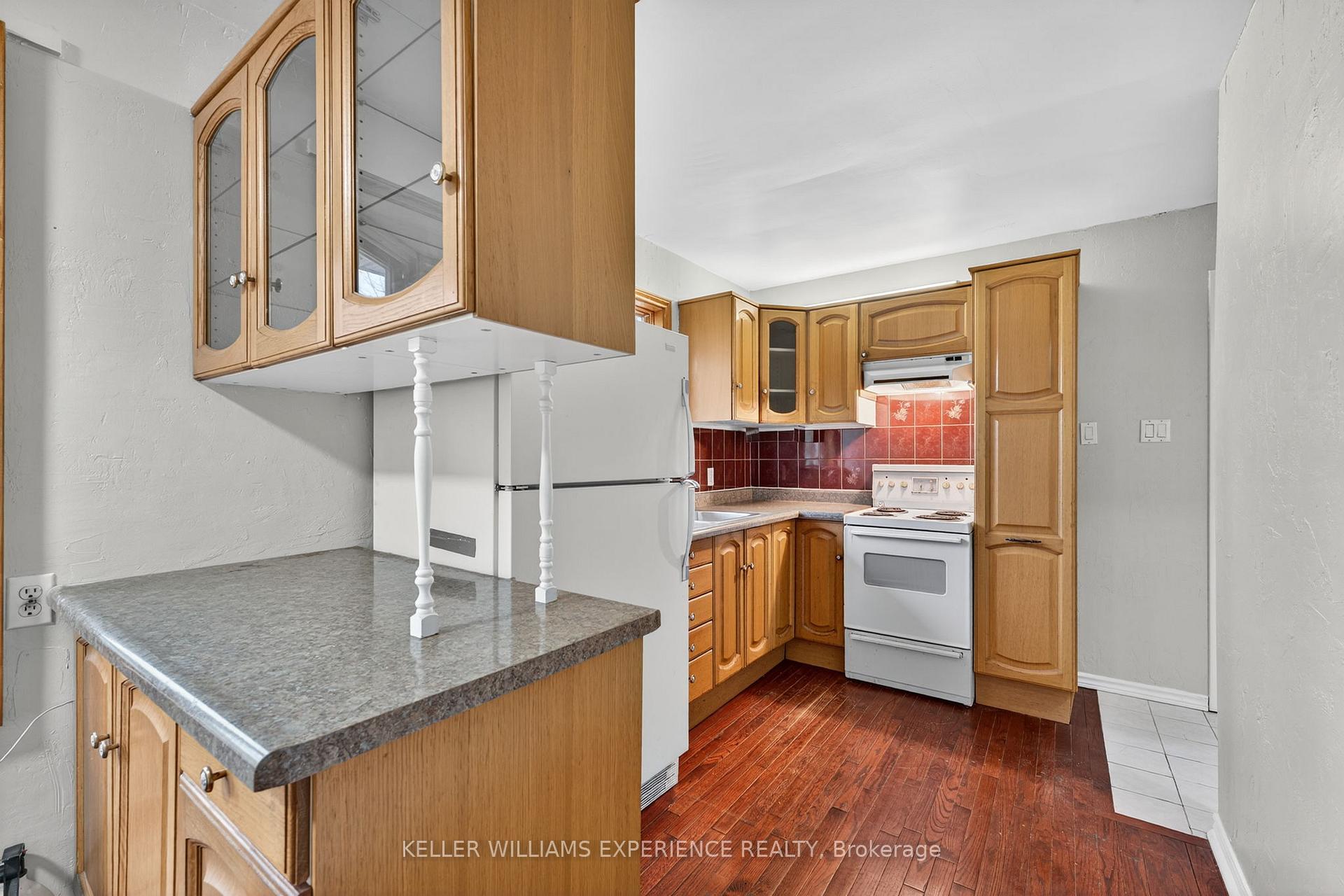 Photo 9 of 229 Warnica Road, Barrie, Painswick North — HOMEH