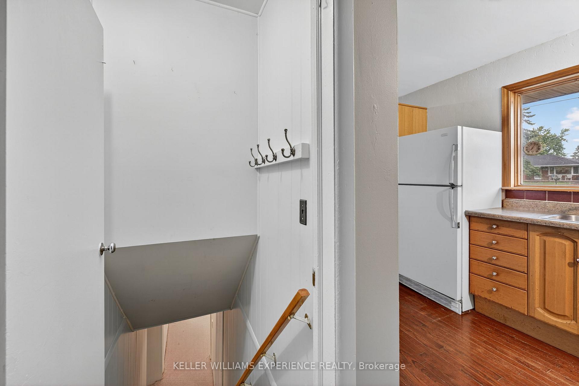 Photo 20 of 229 Warnica Road, Barrie, Painswick North — HOMEH