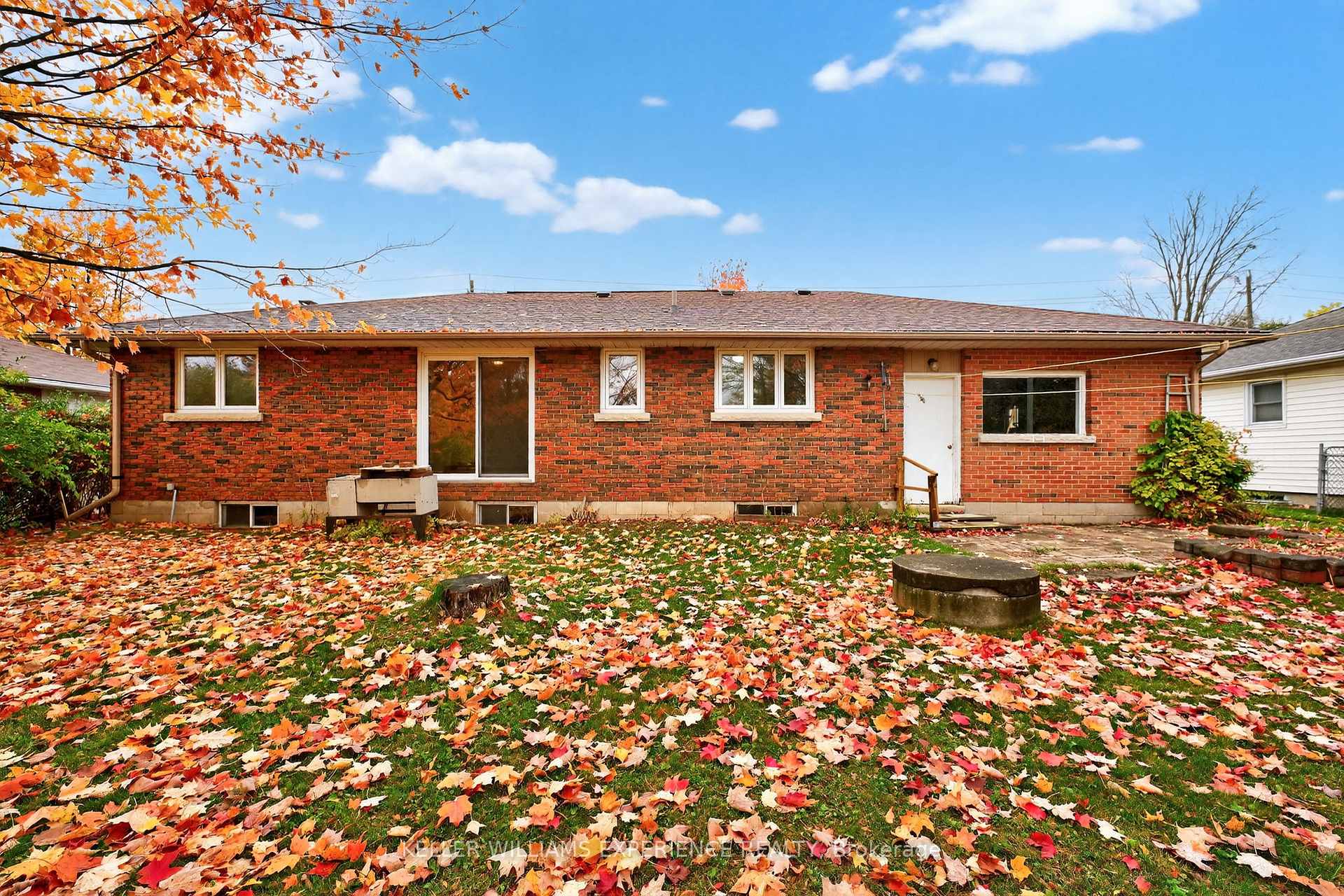 Photo 34 of 229 Warnica Road, Barrie, Painswick North — HOMEH