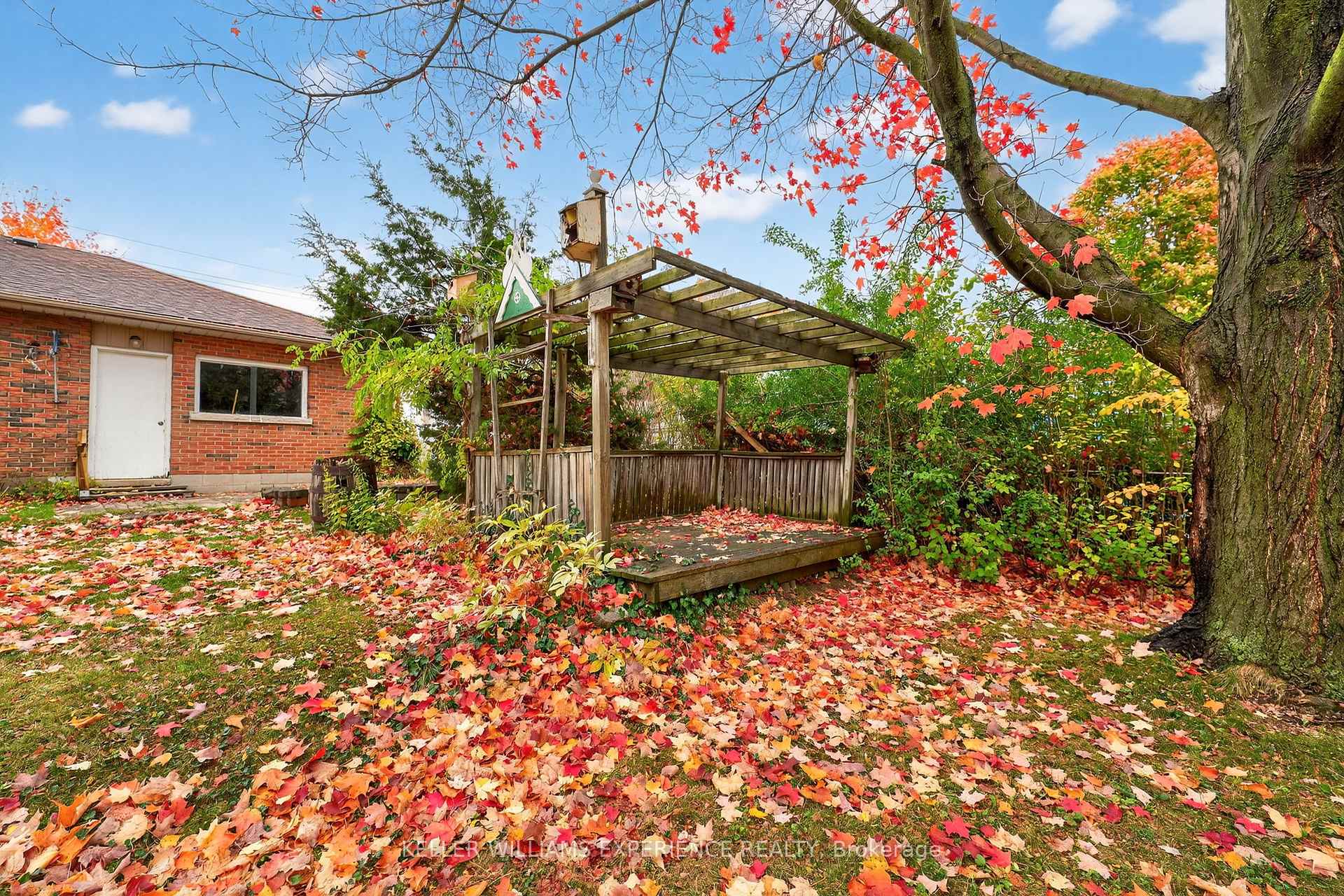 Photo 37 of 229 Warnica Road, Barrie, Painswick North — HOMEH