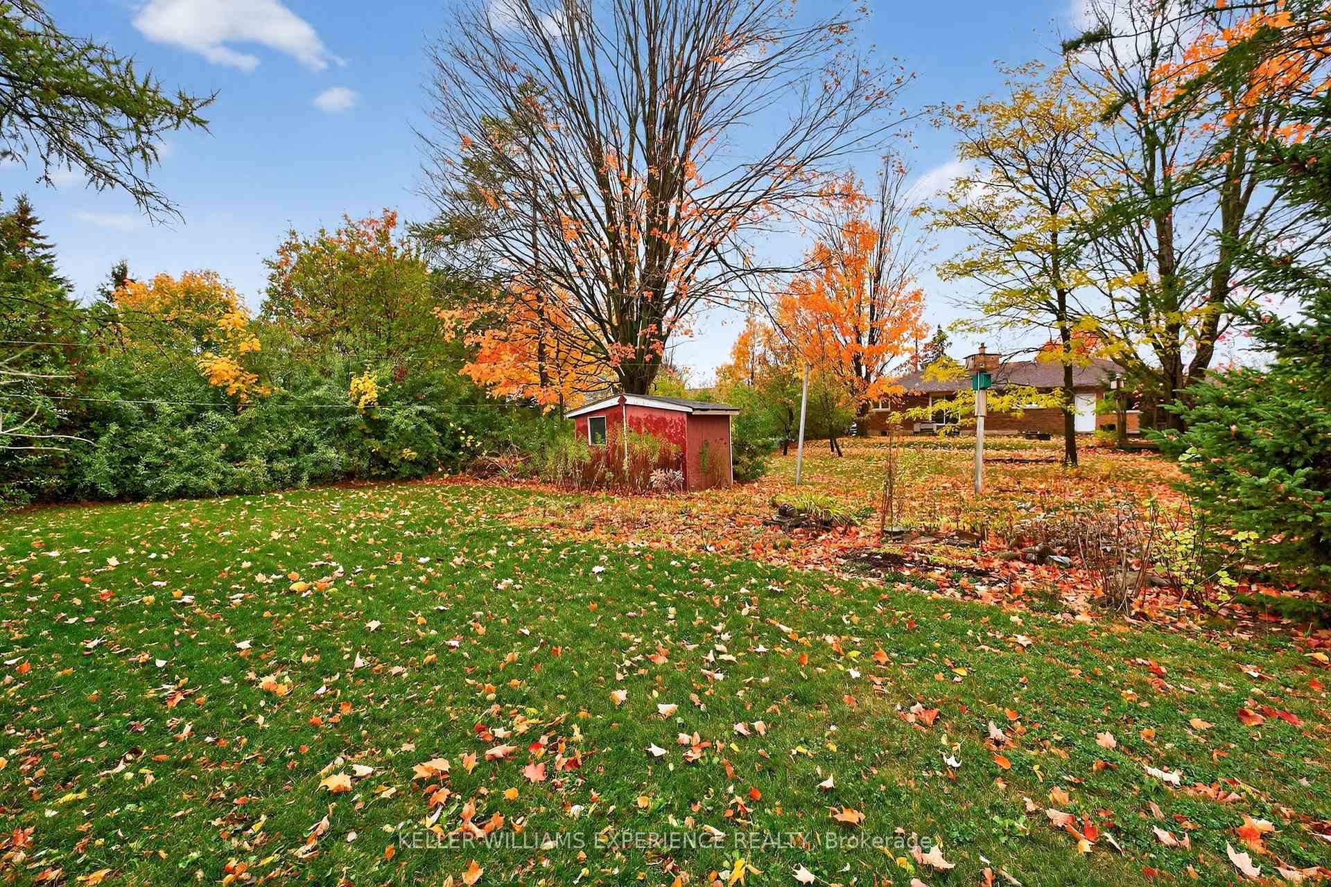 Photo 36 of 229 Warnica Road, Barrie, Painswick North — HOMEH