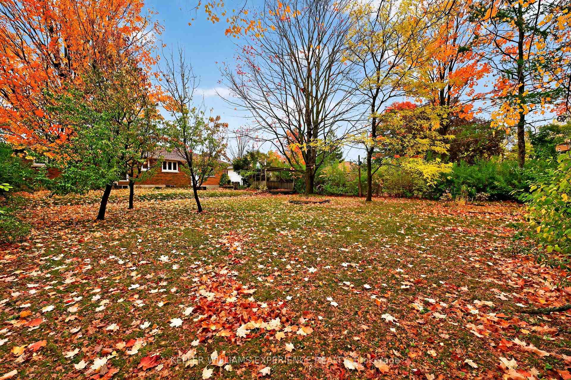 Photo 40 of 229 Warnica Road, Barrie, Painswick North — HOMEH