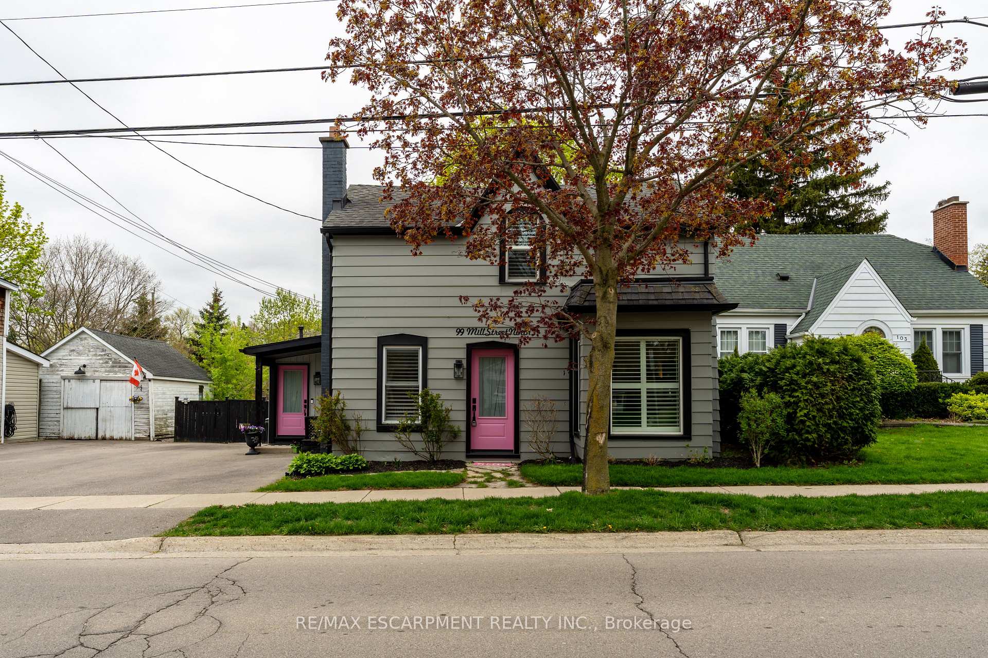 Photo 1 of 99 Mill Street N, Hamilton, Waterdown — HOMEH