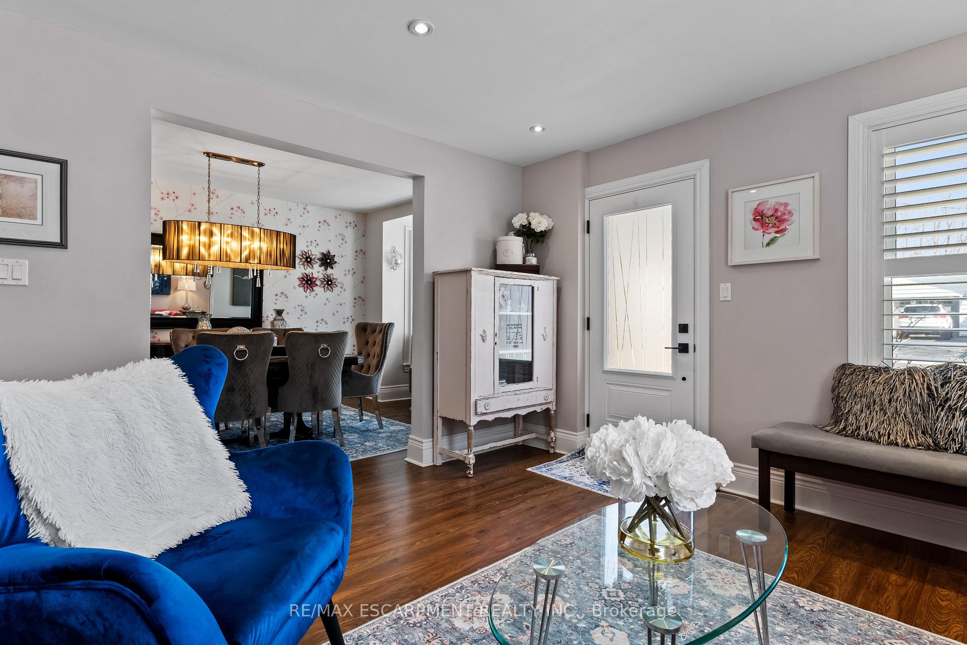 Photo 7 of 99 Mill Street N, Hamilton, Waterdown — HOMEH