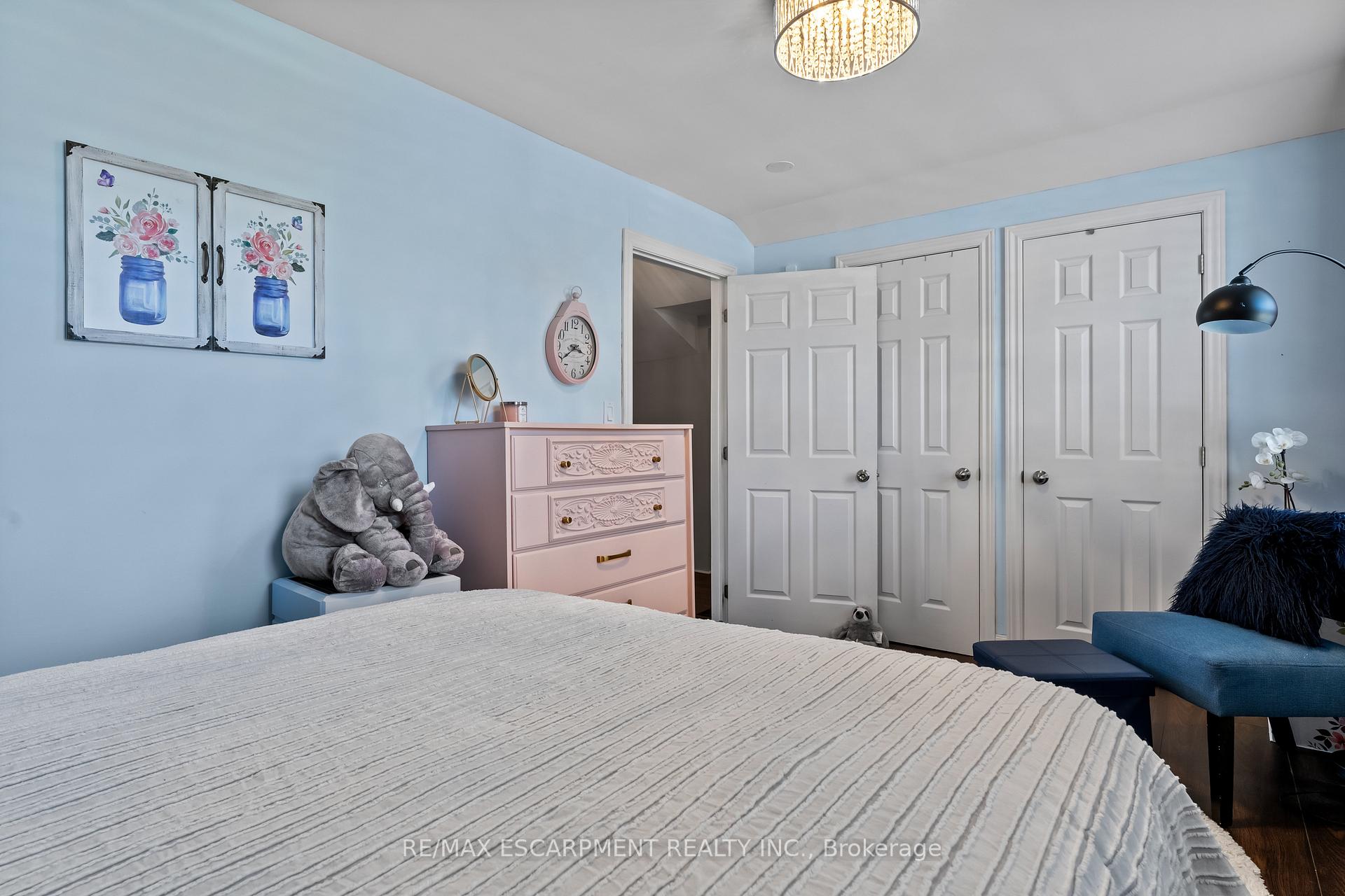 Photo 26 of 99 Mill Street N, Hamilton, Waterdown — HOMEH