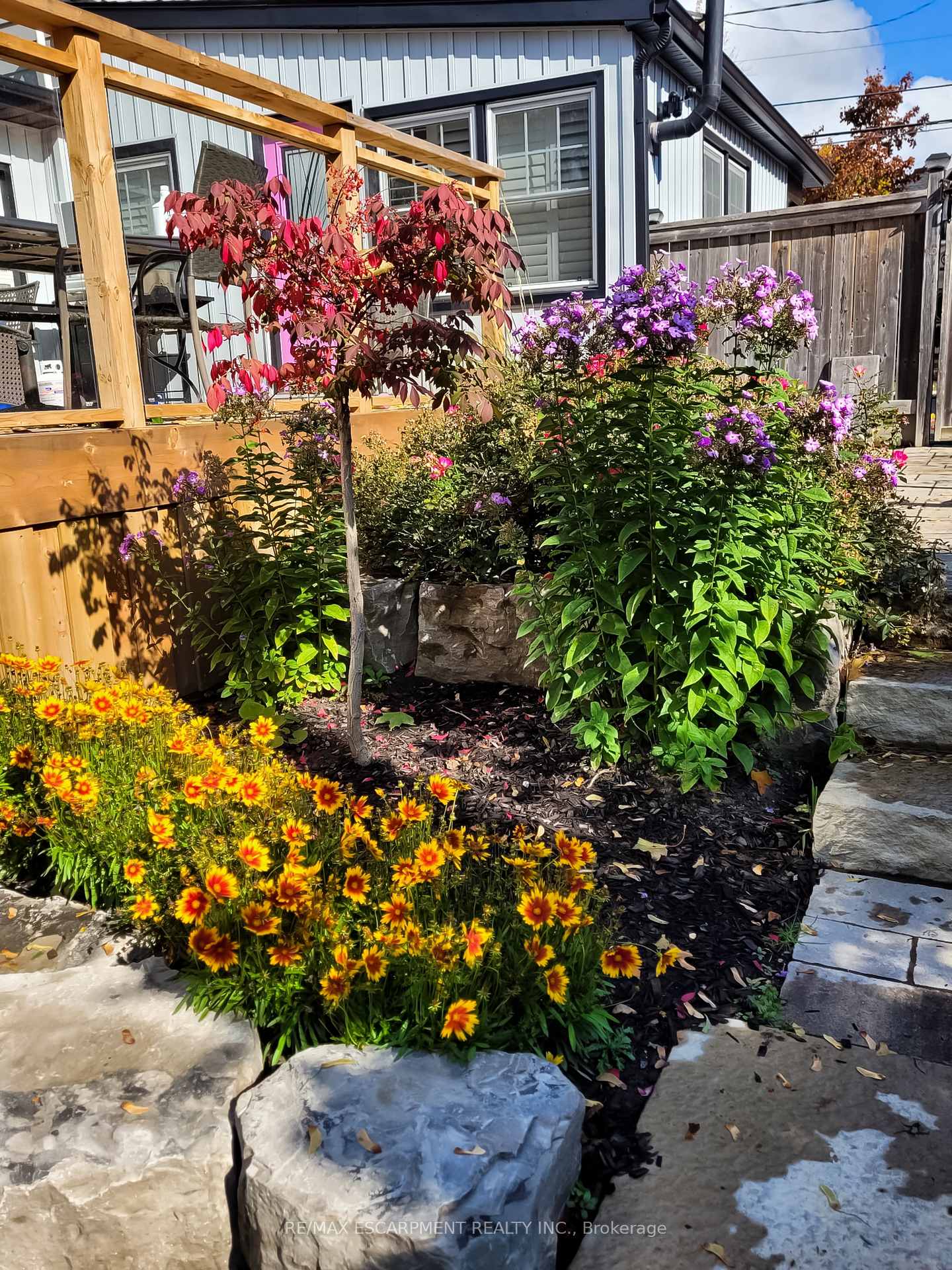 Photo 39 of 99 Mill Street N, Hamilton, Waterdown — HOMEH