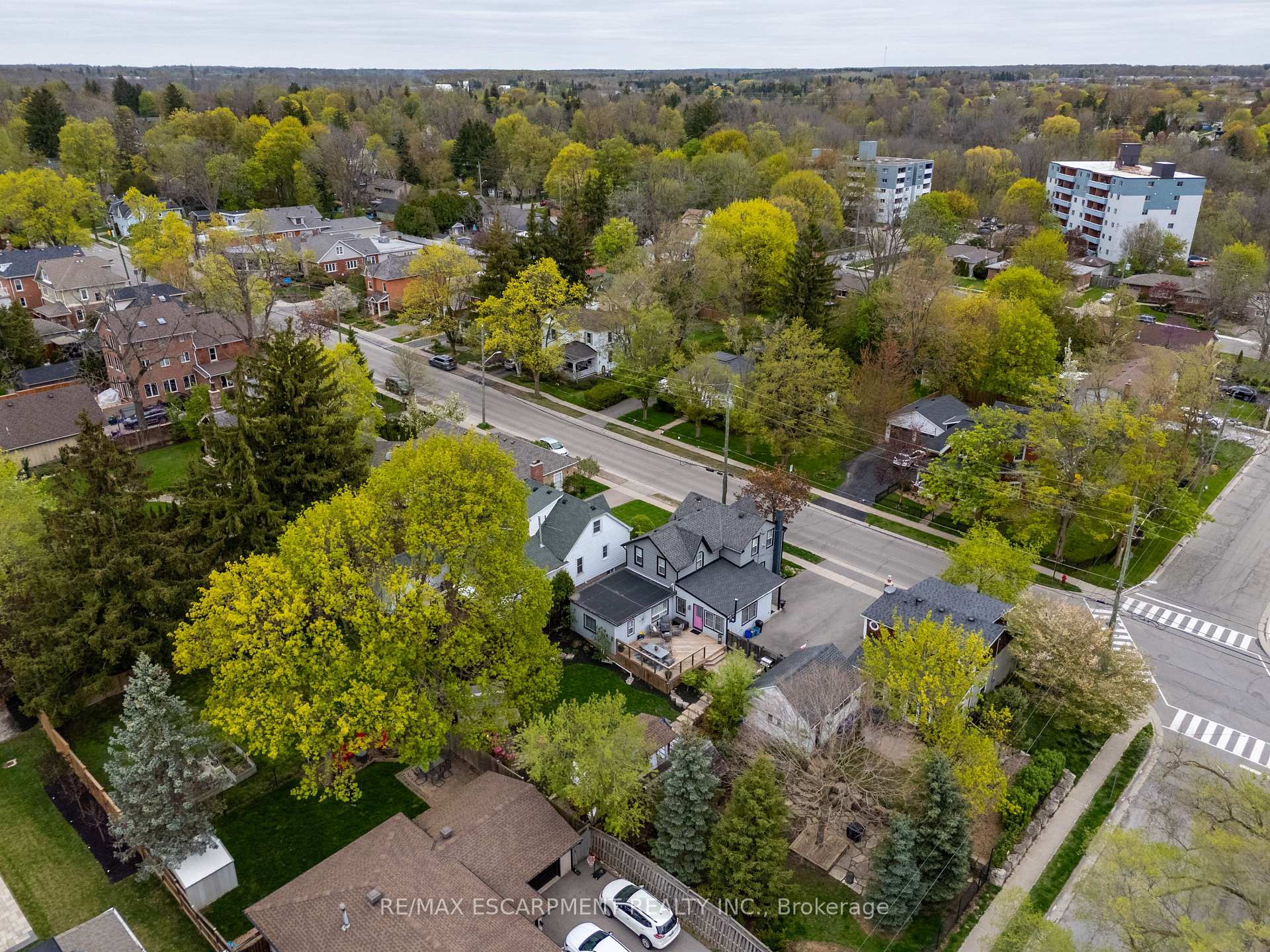 Photo 42 of 99 Mill Street N, Hamilton, Waterdown — HOMEH