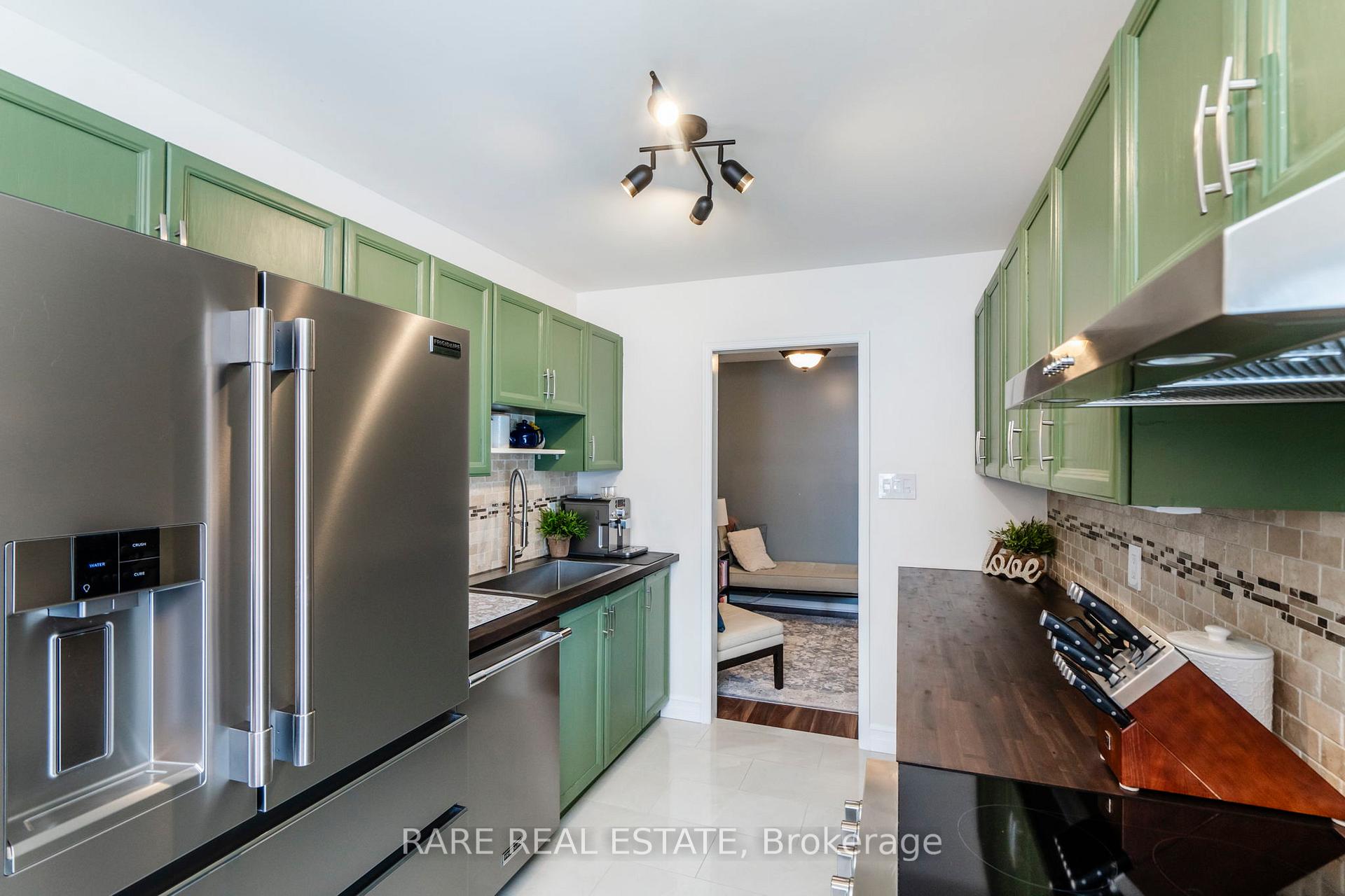 Photo 10 of 78 Hadden Crescent, Barrie, Cundles East — HOMEH