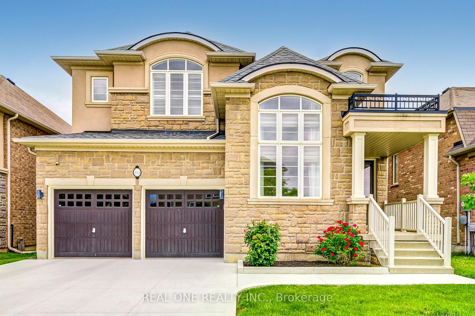 Photo 2 of 112 Sutherland Crescent, Hamilton, Meadowlands — HOMEH