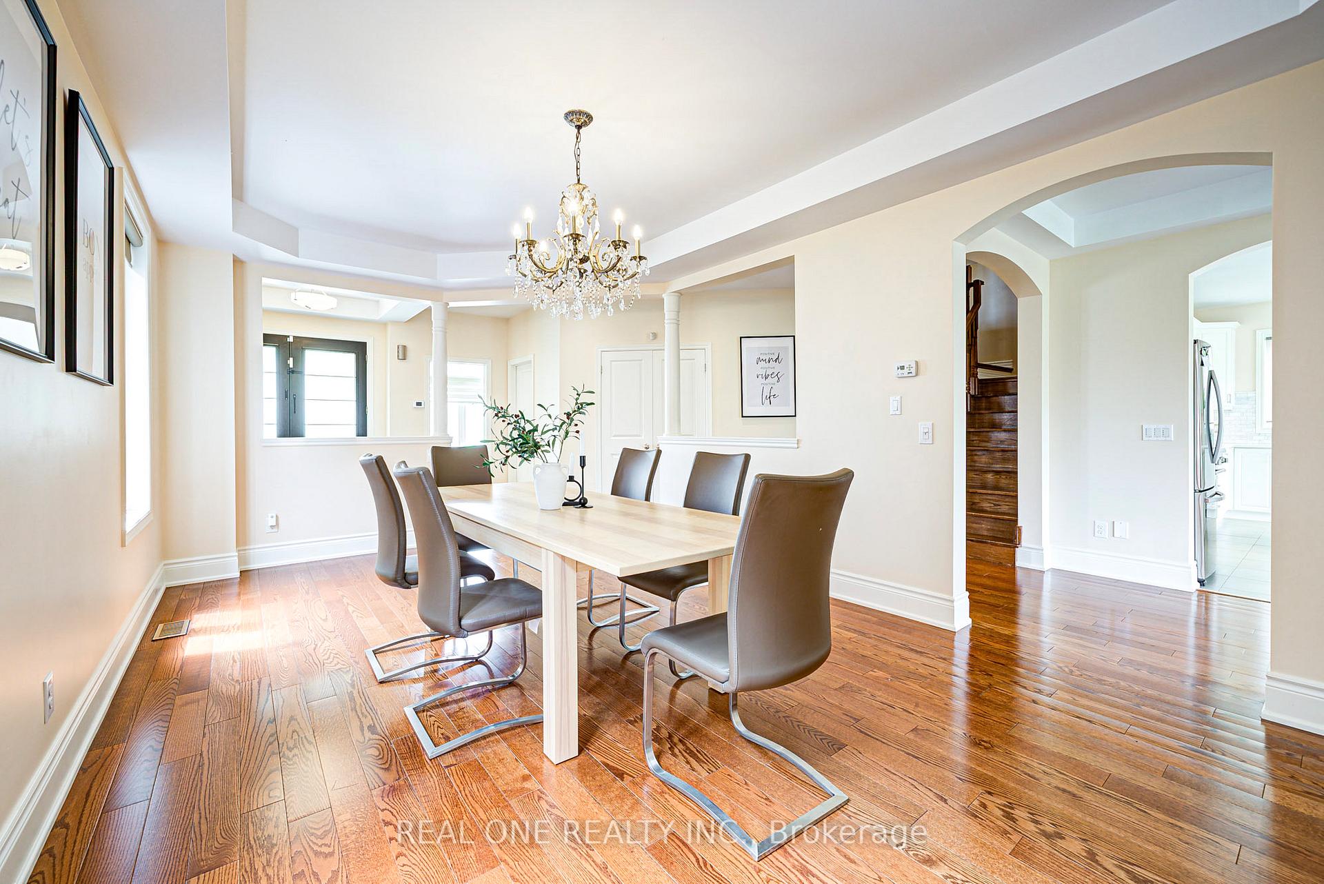 Photo 6 of 112 Sutherland Crescent, Hamilton, Meadowlands — HOMEH