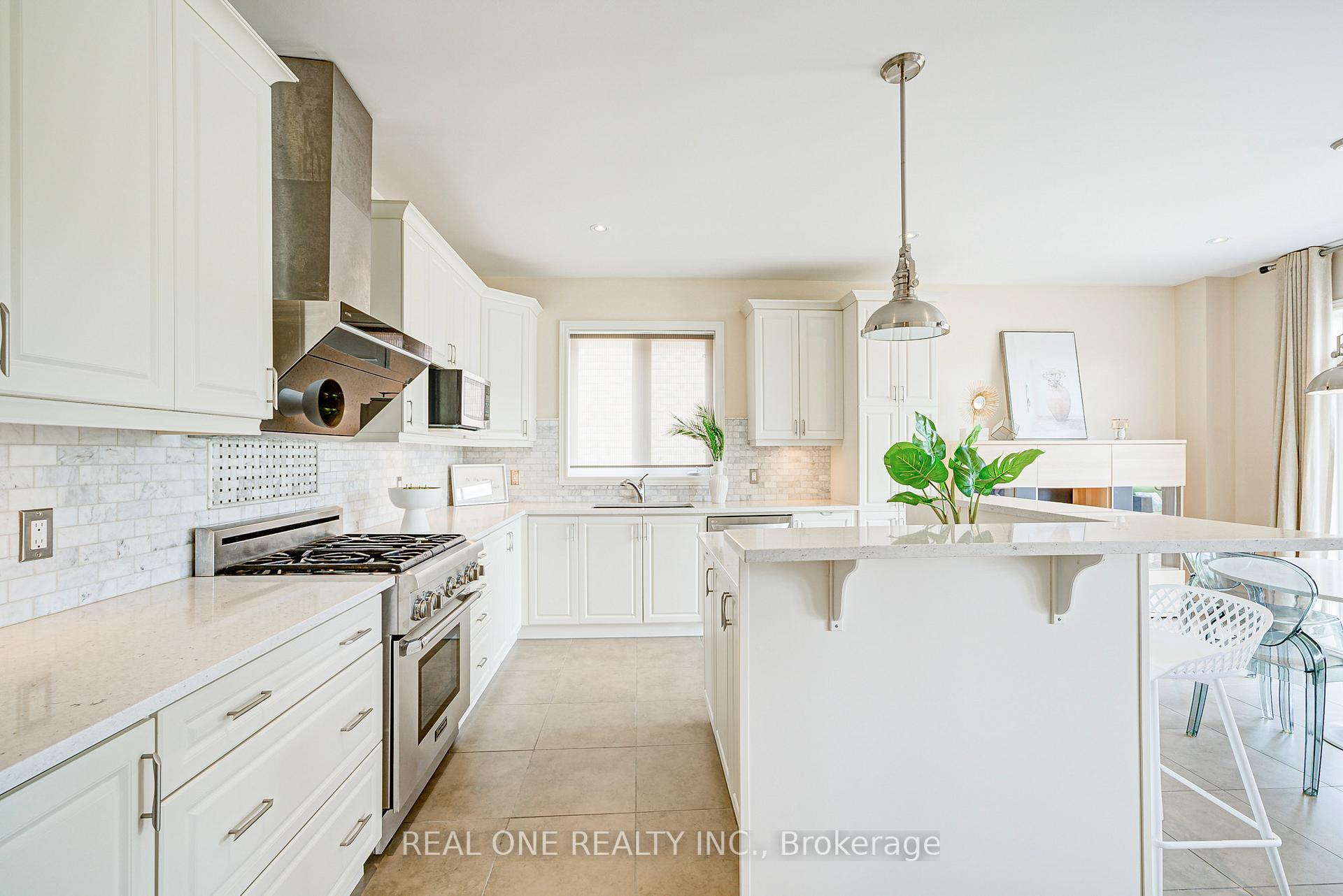 Photo 14 of 112 Sutherland Crescent, Hamilton, Meadowlands — HOMEH