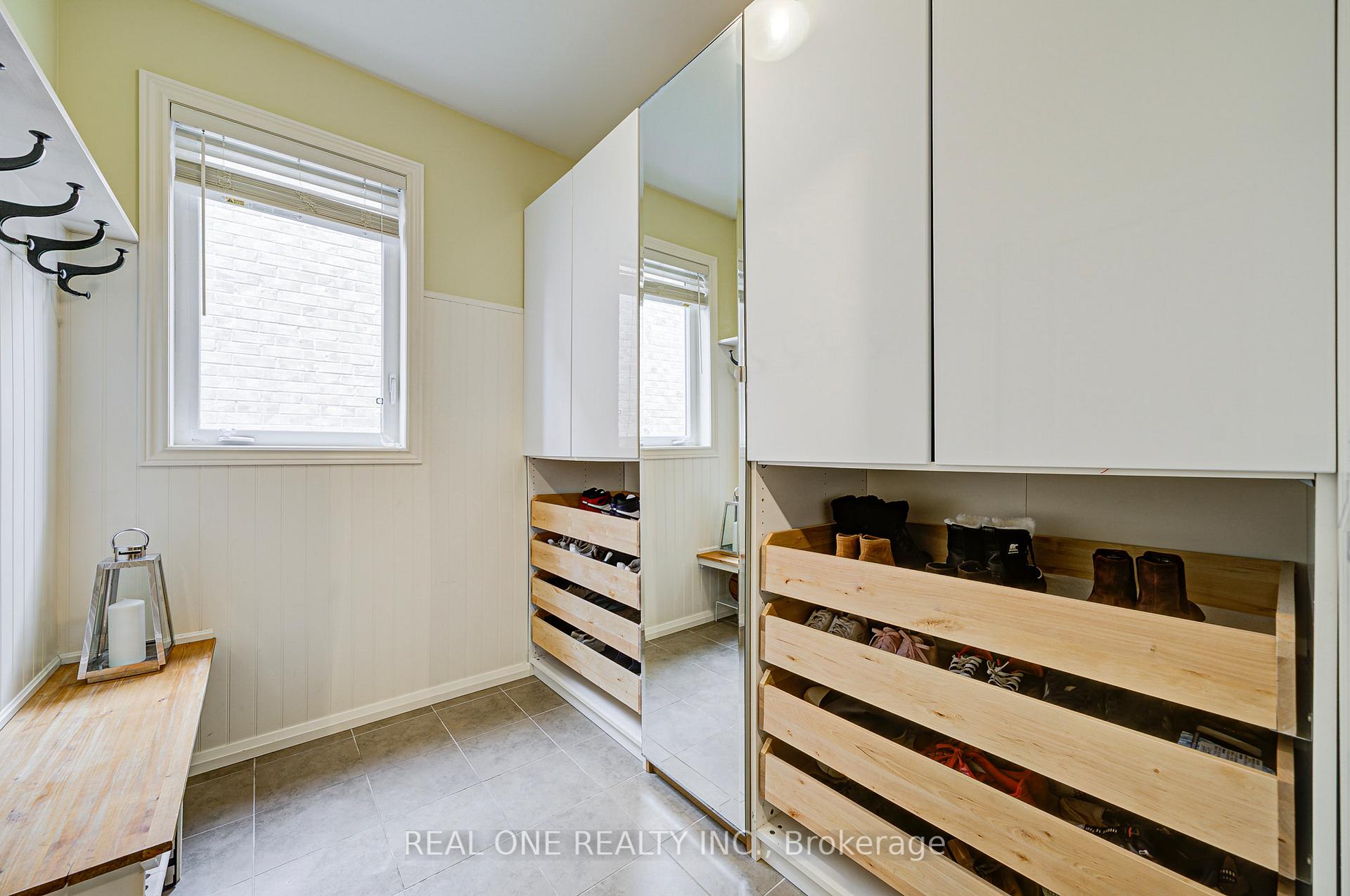 Photo 23 of 112 Sutherland Crescent, Hamilton, Meadowlands — HOMEH