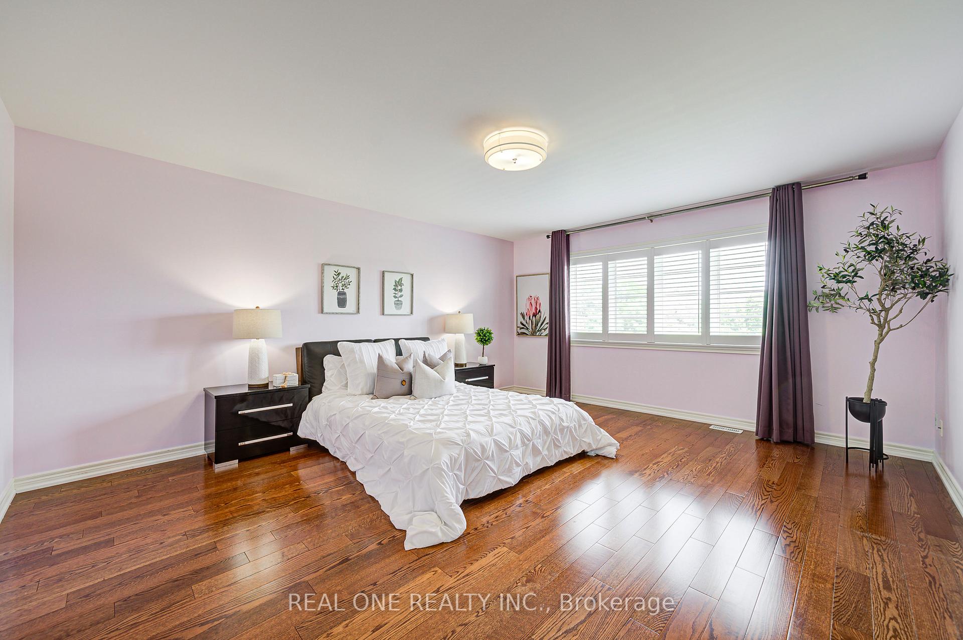 Photo 24 of 112 Sutherland Crescent, Hamilton, Meadowlands — HOMEH