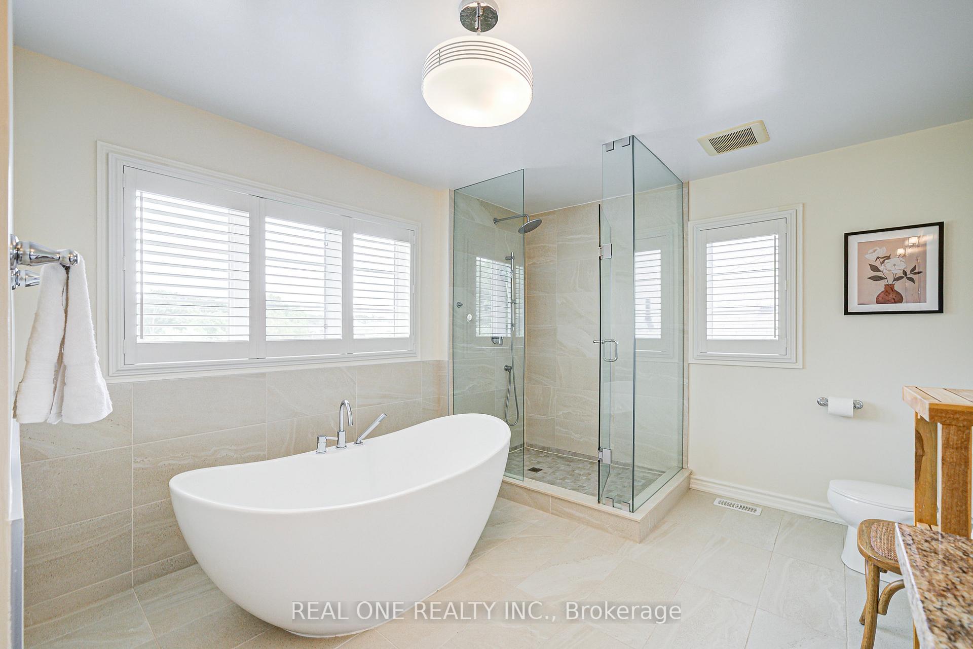 Photo 29 of 112 Sutherland Crescent, Hamilton, Meadowlands — HOMEH
