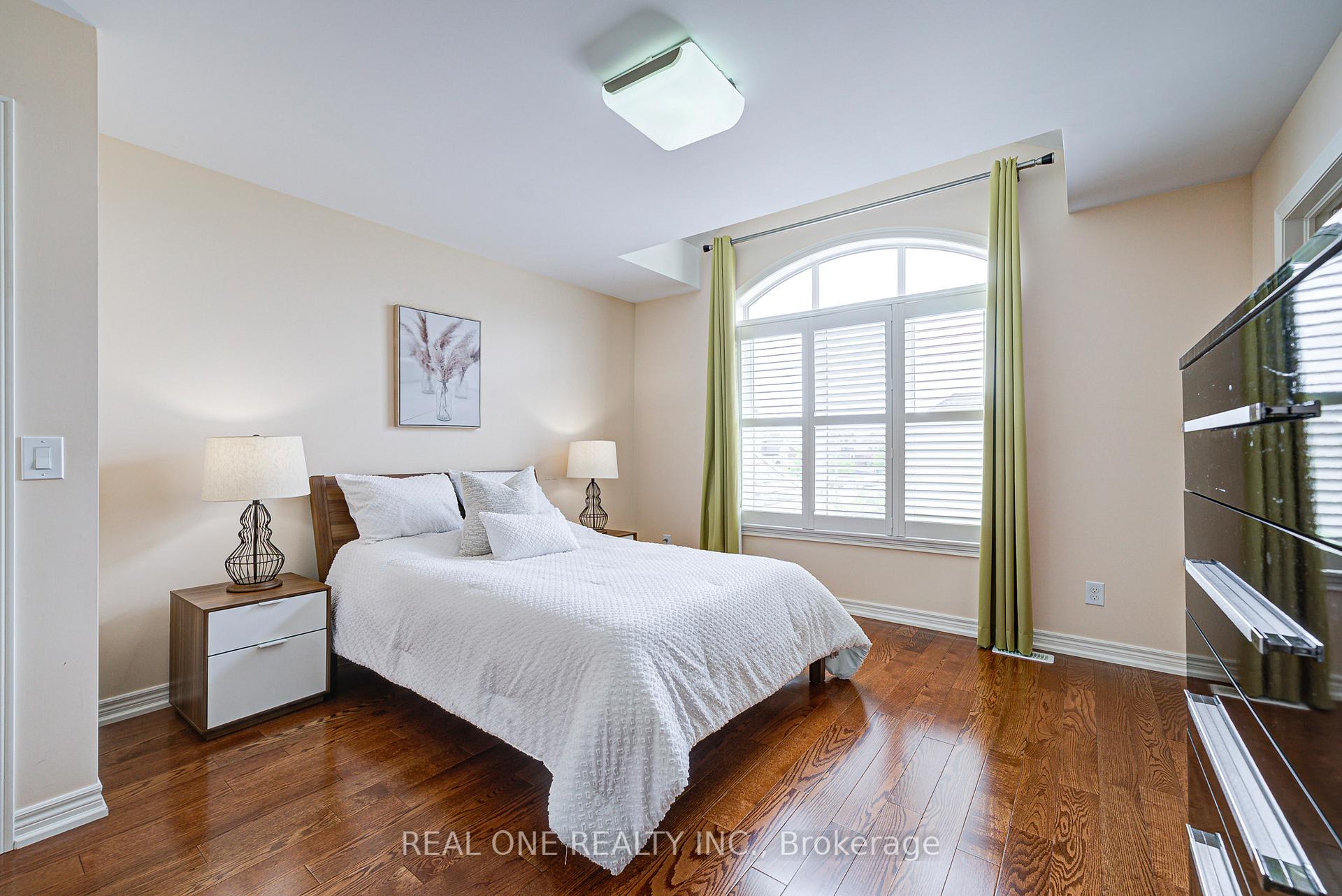 Photo 30 of 112 Sutherland Crescent, Hamilton, Meadowlands — HOMEH