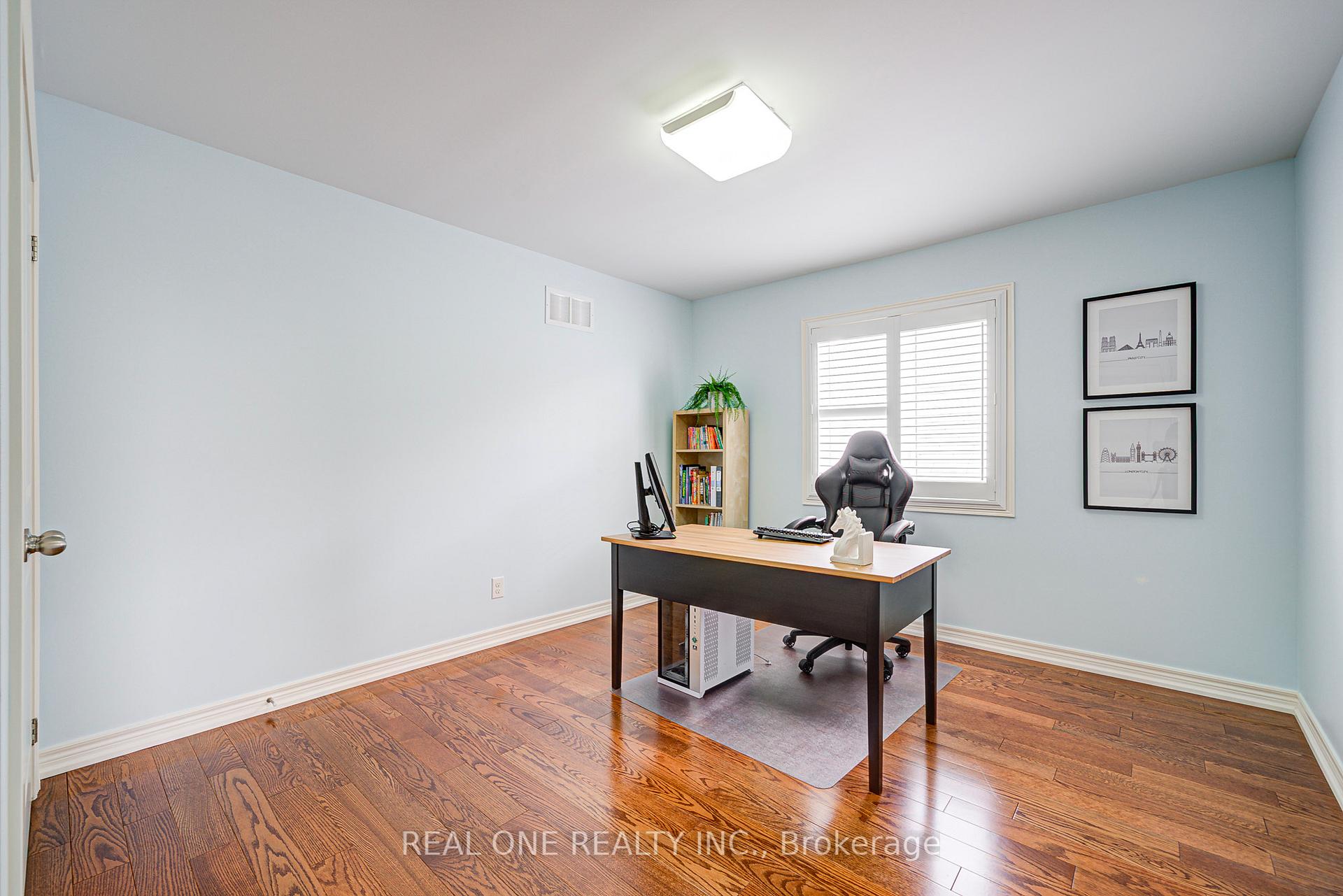 Photo 33 of 112 Sutherland Crescent, Hamilton, Meadowlands — HOMEH