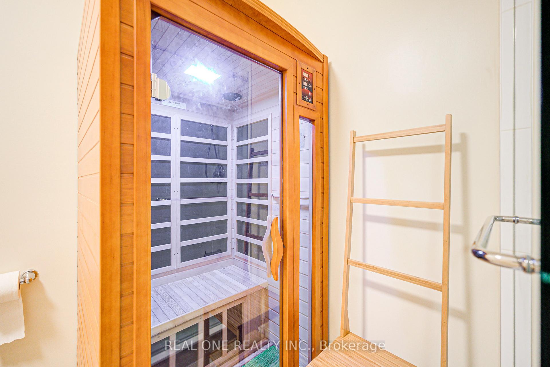 Photo 44 of 112 Sutherland Crescent, Hamilton, Meadowlands — HOMEH