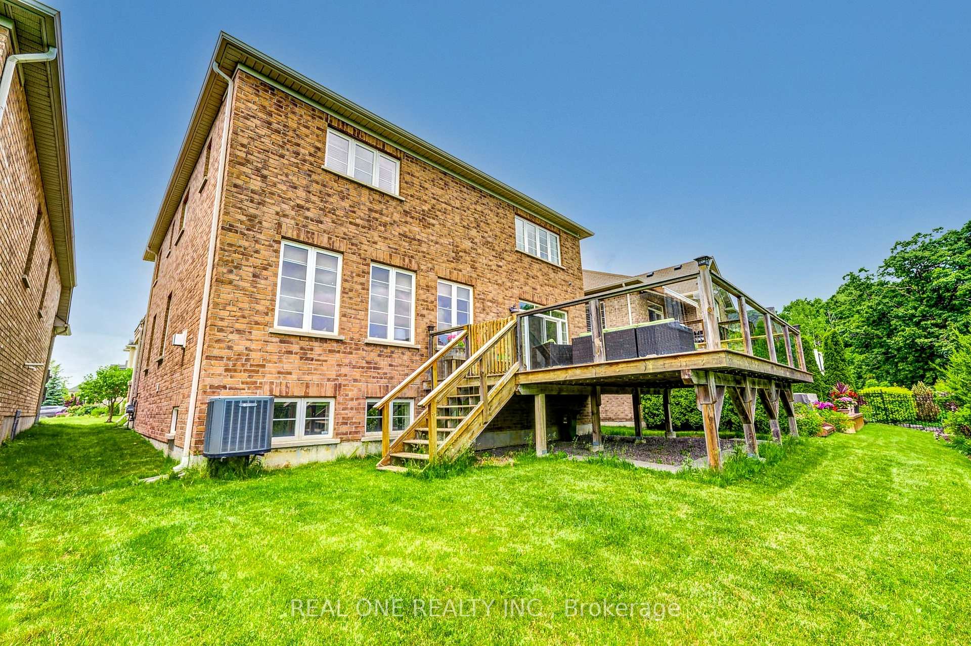 Photo 48 of 112 Sutherland Crescent, Hamilton, Meadowlands — HOMEH
