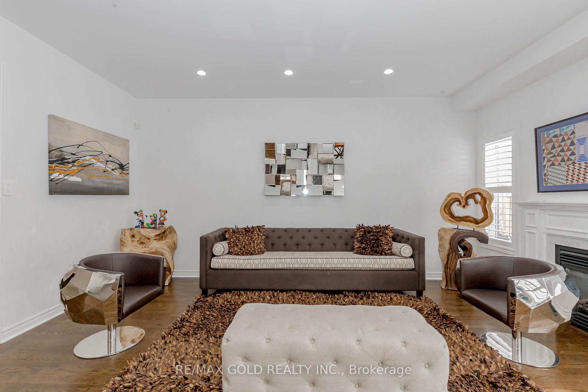 Photo 8 of 81 Moderna Drive, Vaughan, Vellore Village — HOMEH