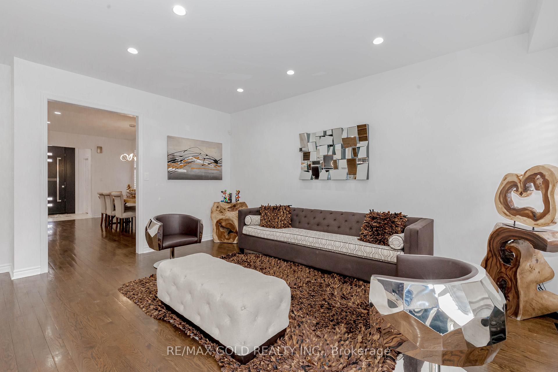 Photo 9 of 81 Moderna Drive, Vaughan, Vellore Village — HOMEH
