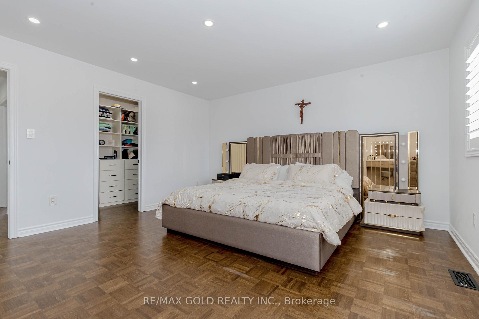 Photo 18 of 81 Moderna Drive, Vaughan, Vellore Village — HOMEH