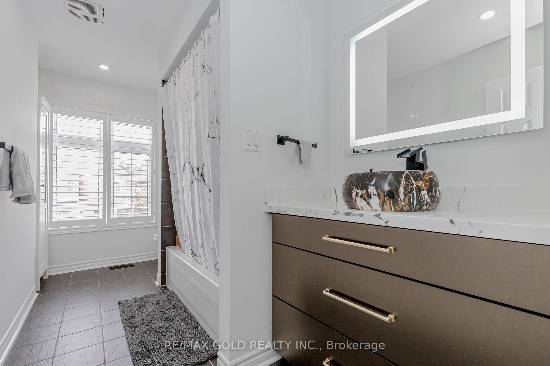 Photo 23 of 81 Moderna Drive, Vaughan, Vellore Village — HOMEH