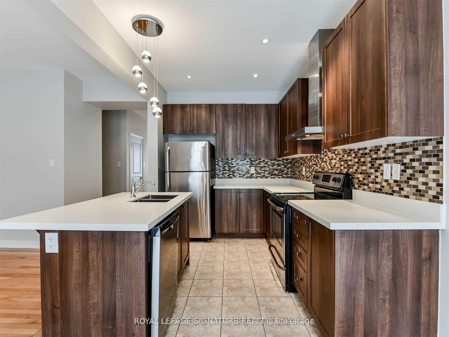 Photo 11 of 37 Chesterwood Crescent, Brampton, Credit Valley — HOMEH
