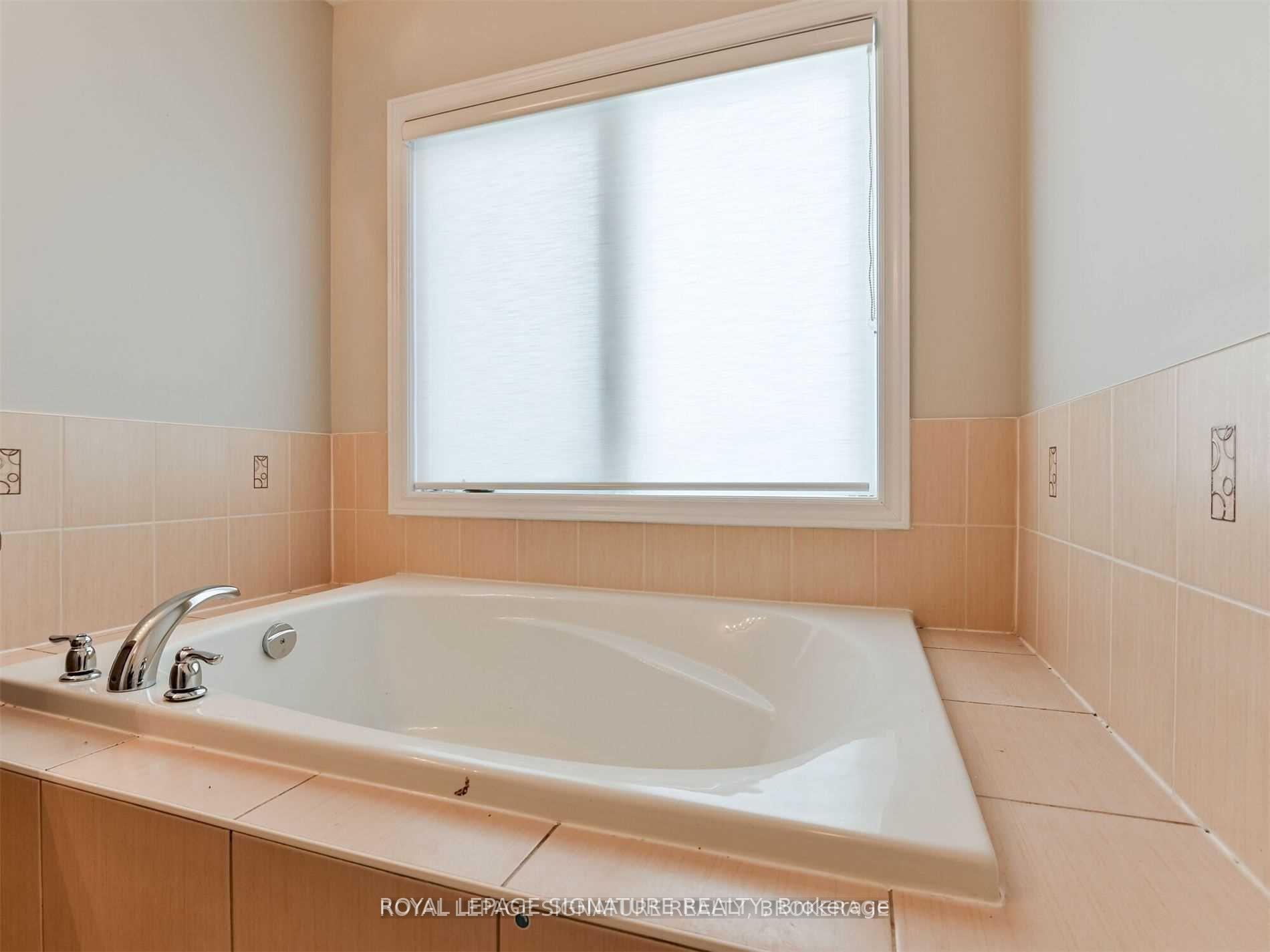 Photo 14 of 37 Chesterwood Crescent, Brampton, Credit Valley — HOMEH