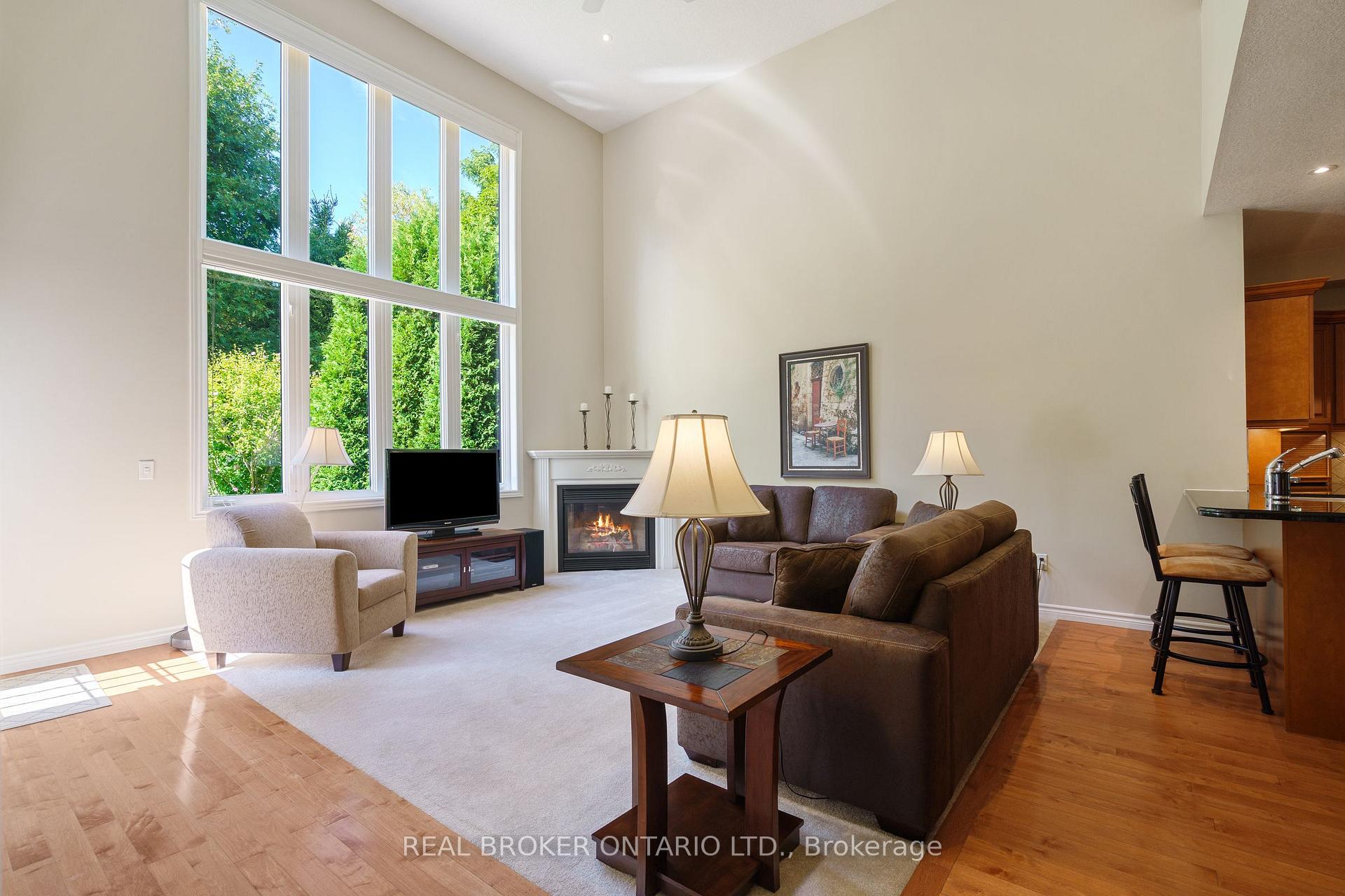 Photo 12 of 182 Valridge Drive, Hamilton, Ancaster — HOMEH