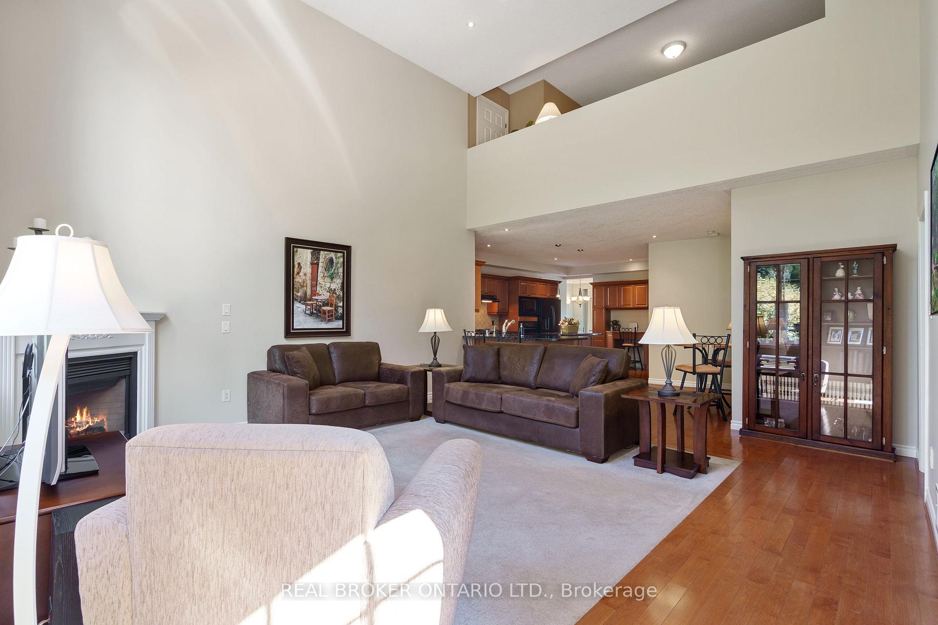 Photo 13 of 182 Valridge Drive, Hamilton, Ancaster — HOMEH