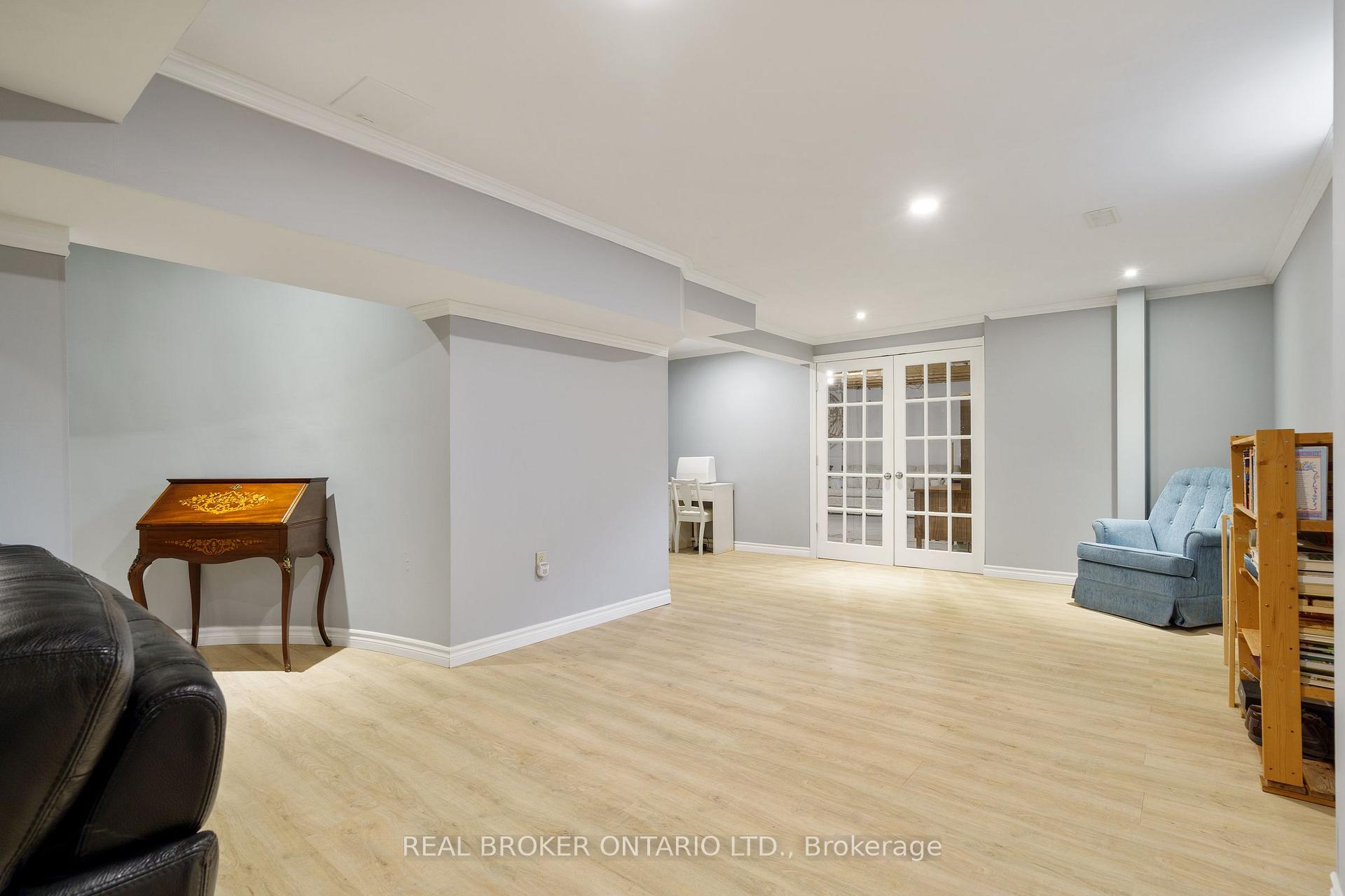 Photo 35 of 182 Valridge Drive, Hamilton, Ancaster — HOMEH