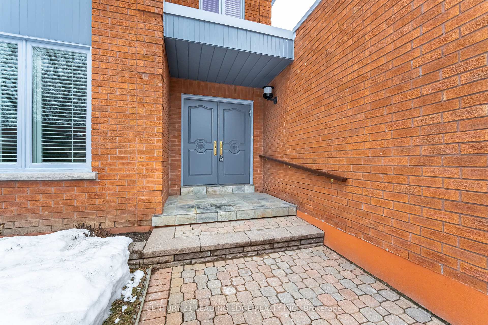 Photo 8 of 14 Edgecroft Trail, Vaughan, Brownridge — HOMEH