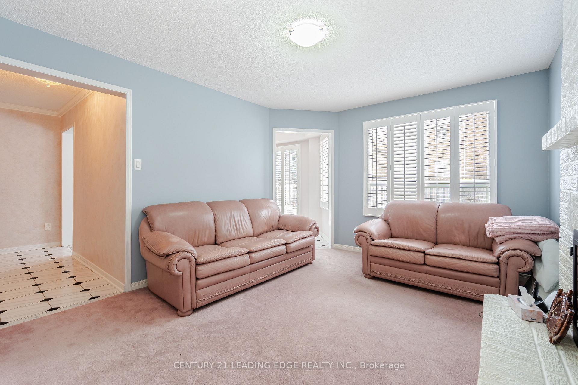 Photo 24 of 14 Edgecroft Trail, Vaughan, Brownridge — HOMEH