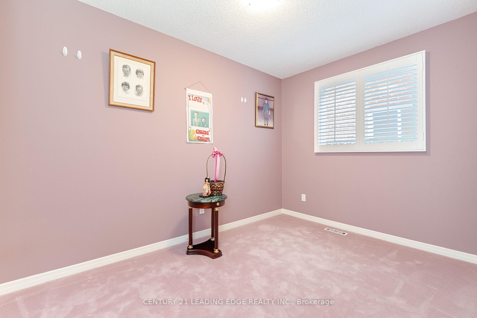 Photo 26 of 14 Edgecroft Trail, Vaughan, Brownridge — HOMEH