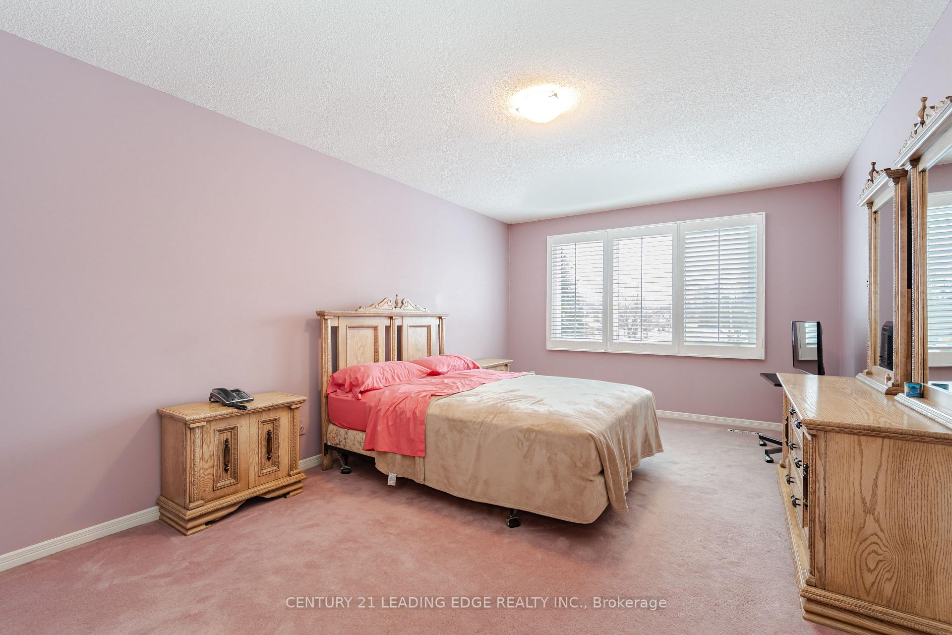Photo 31 of 14 Edgecroft Trail, Vaughan, Brownridge — HOMEH