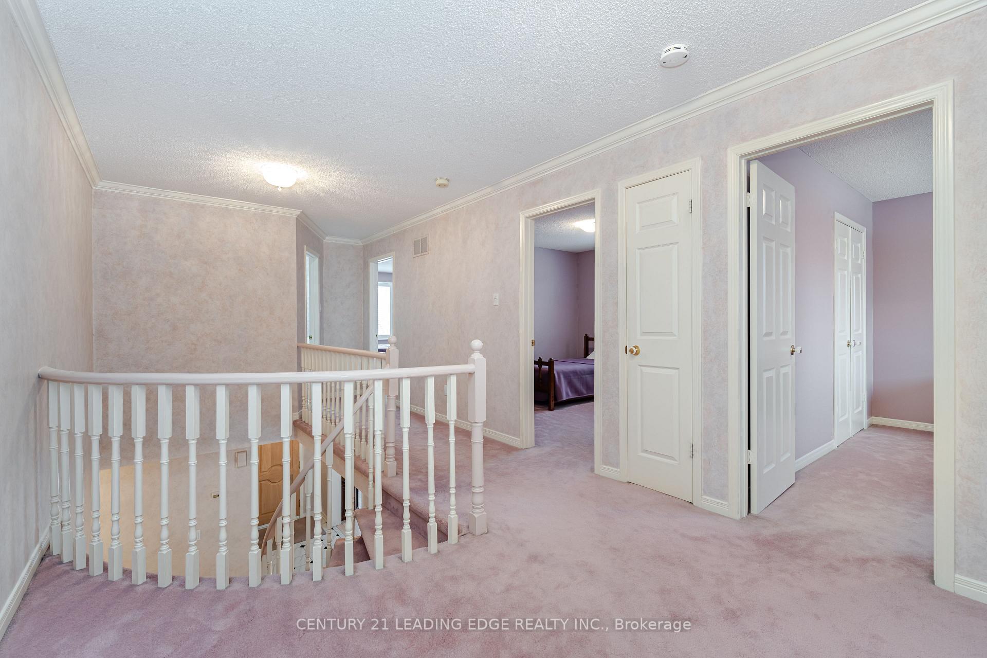 Photo 37 of 14 Edgecroft Trail, Vaughan, Brownridge — HOMEH