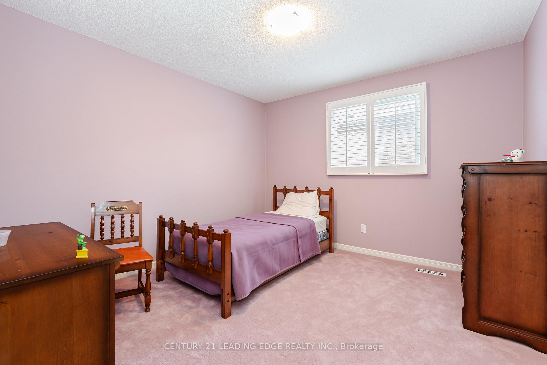 Photo 38 of 14 Edgecroft Trail, Vaughan, Brownridge — HOMEH