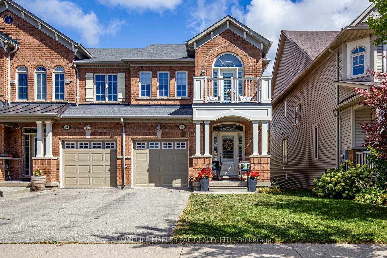 Front of 65 Cathedral Court