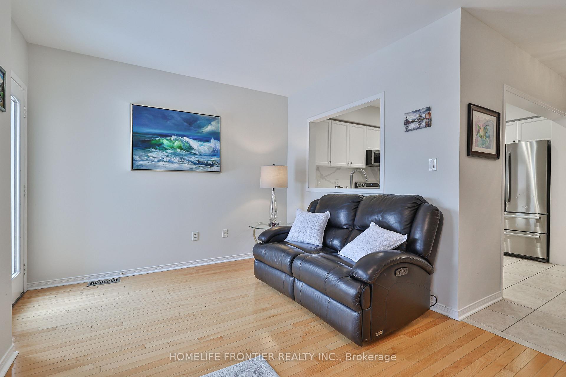 Photo 16 of 88 Penderwick Crescent, Vaughan, Vellore Village — HOMEH